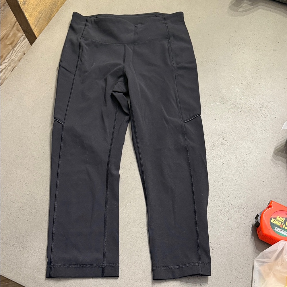 Lululemon Black Crop